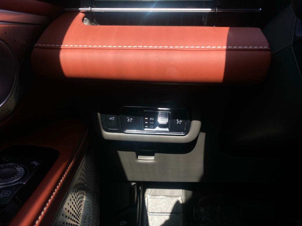 2024 Lincoln Nautilus Black Label