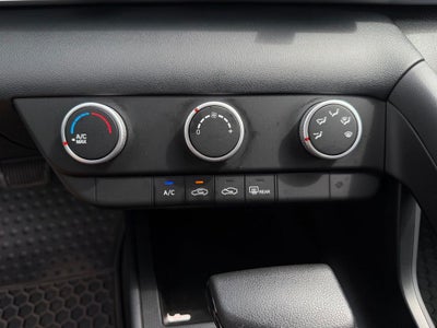 2022 Hyundai ELANTRA SE
