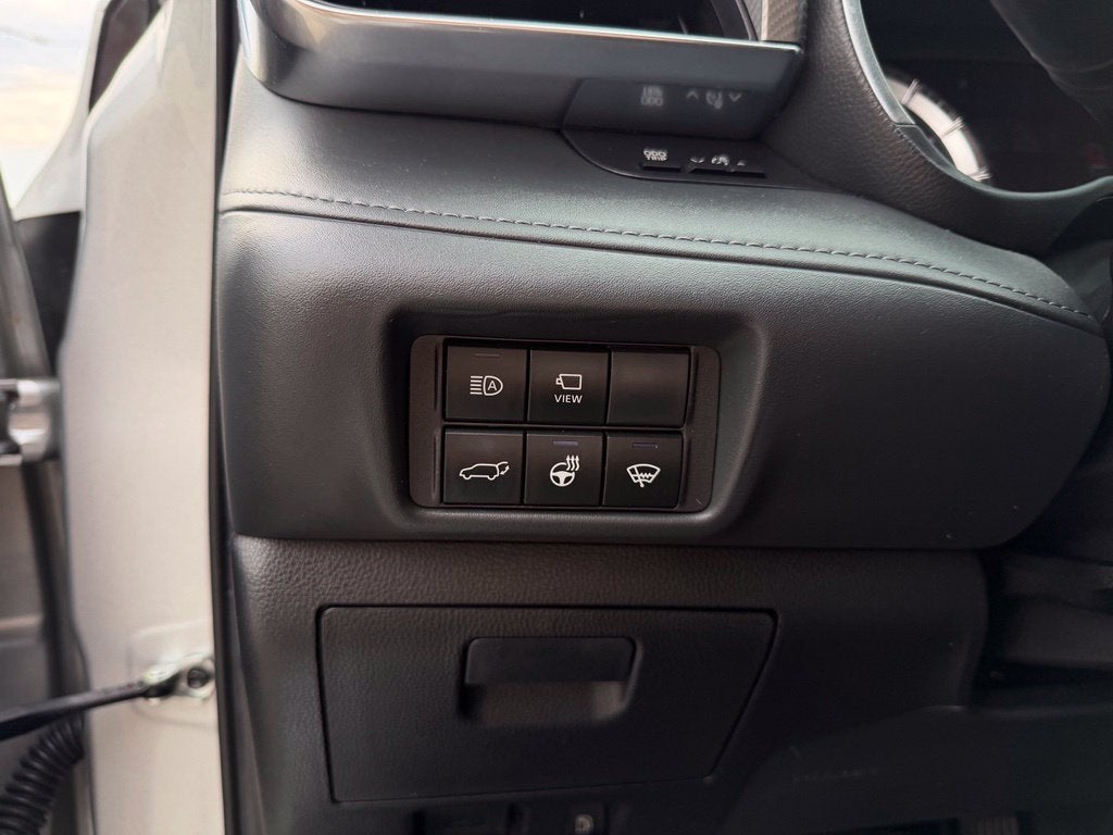 2022 Toyota Highlander Platinum *Platinum Pkg/Pano Roof/Pano View Mirrors