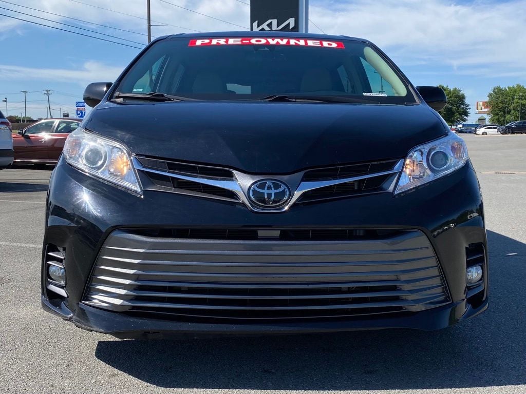 2019 Toyota Sienna XLE 8 Passenger