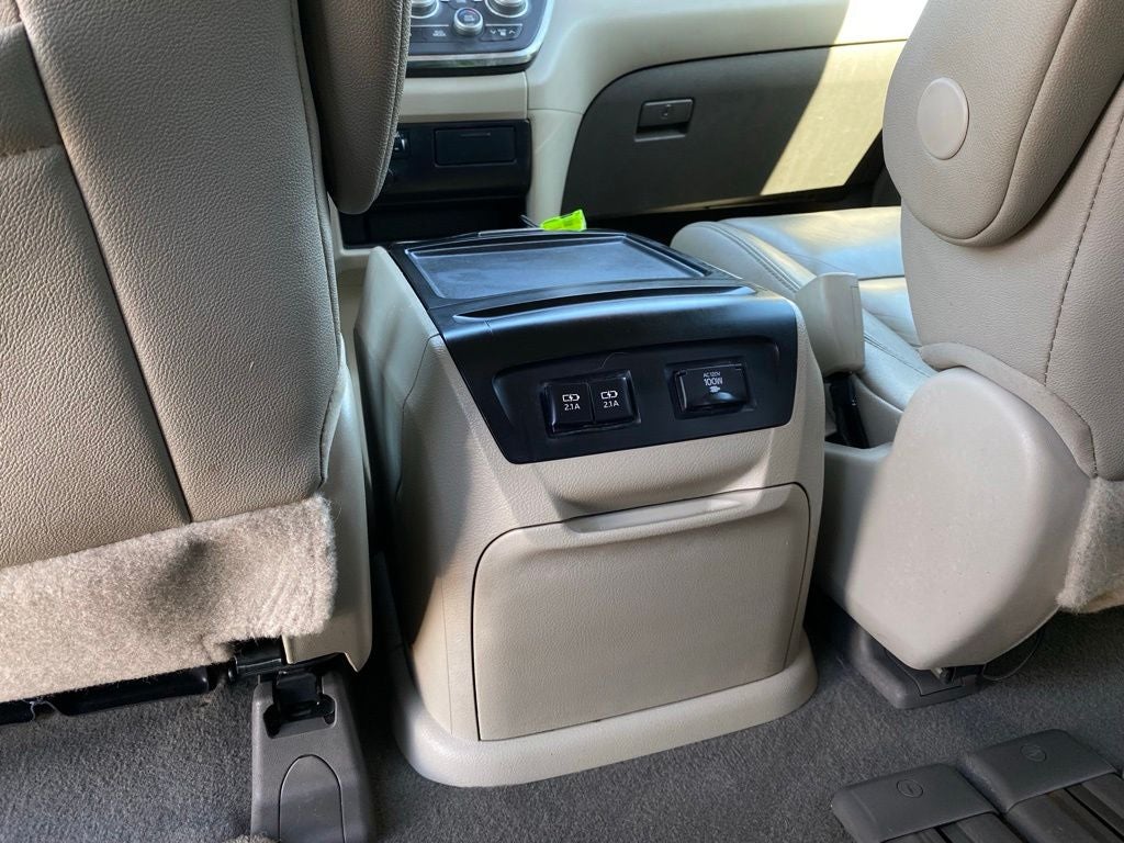 2019 Toyota Sienna XLE 8 Passenger