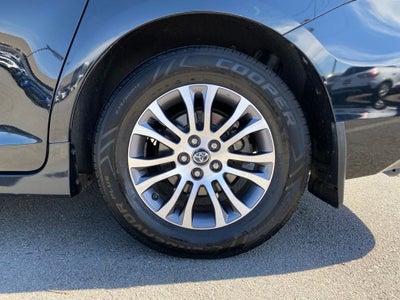 2019 Toyota Sienna XLE 8 Passenger