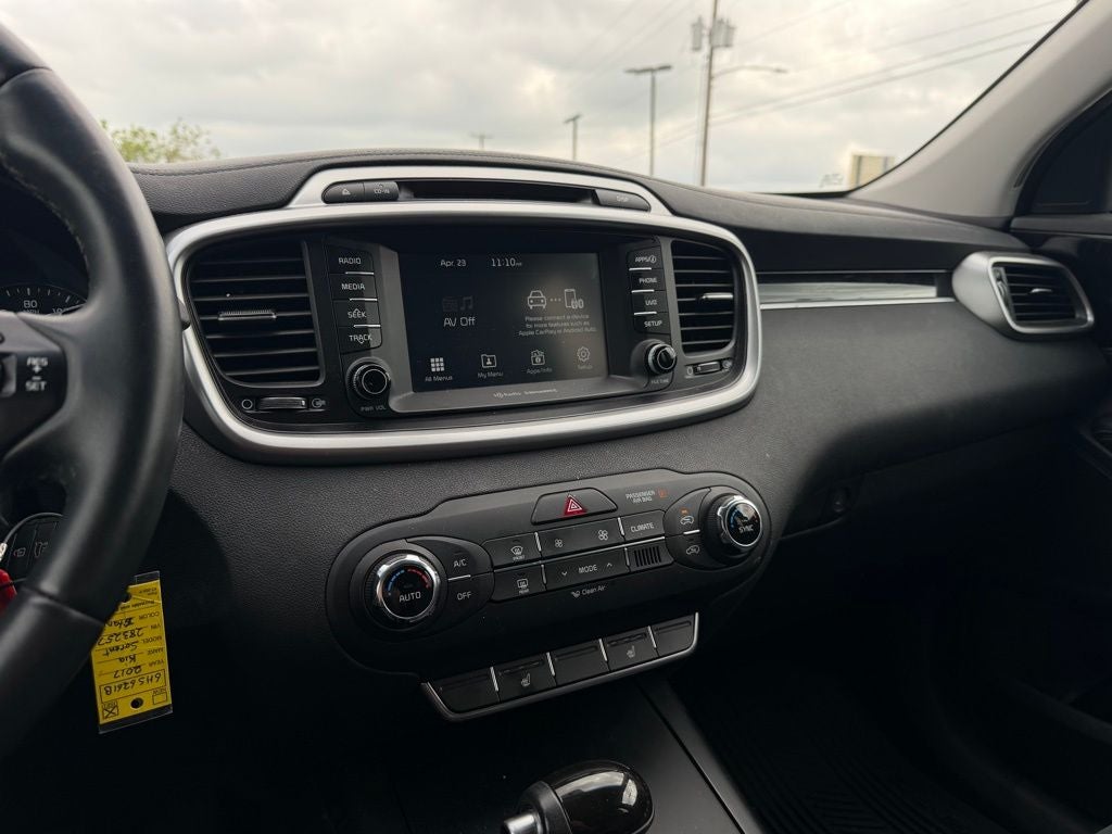 2017 Kia Sorento LX