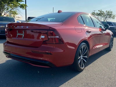 2023 Volvo S60 Recharge Plug-In Hybrid T8 Plus Dark Theme