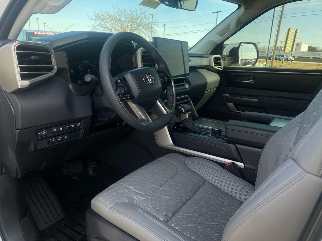 2024 Toyota Sequoia SR5