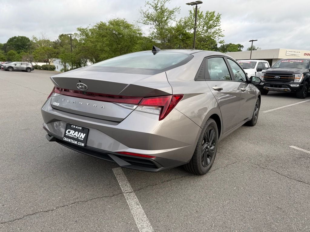 2021 Hyundai ELANTRA SEL