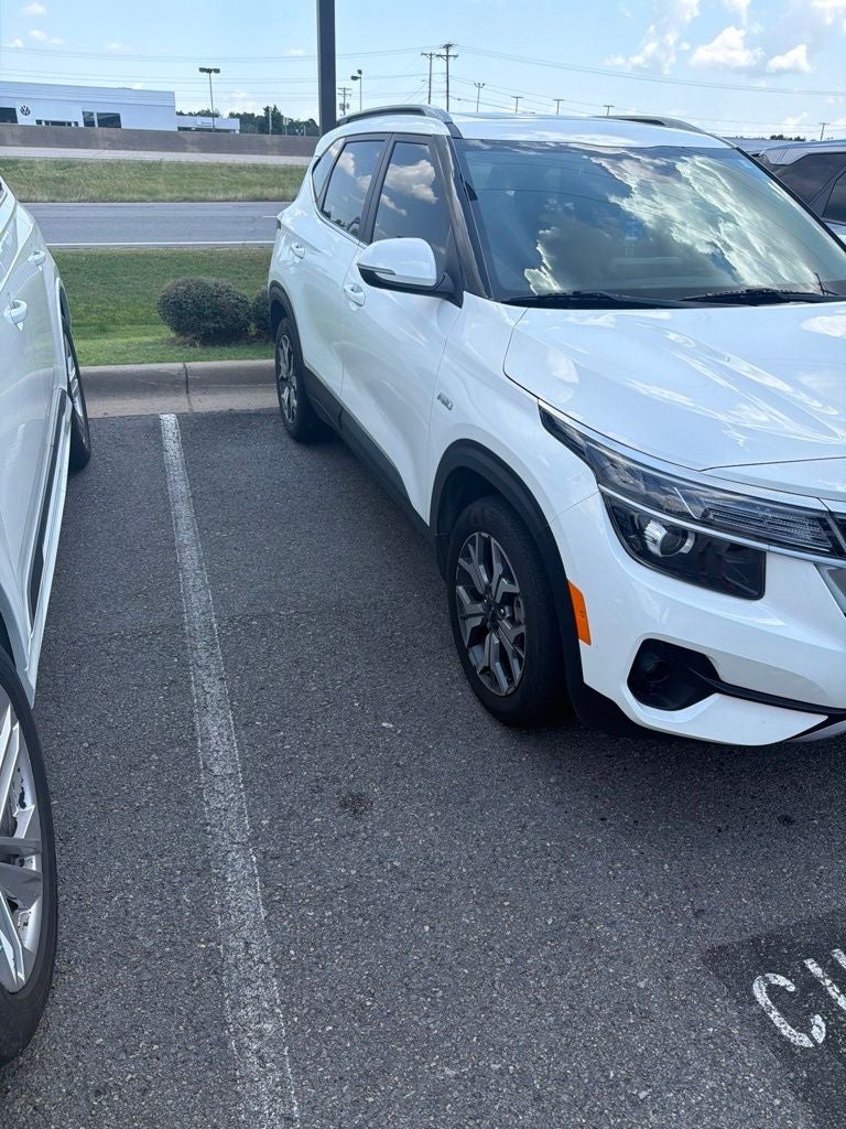 2023 Kia Seltos EX