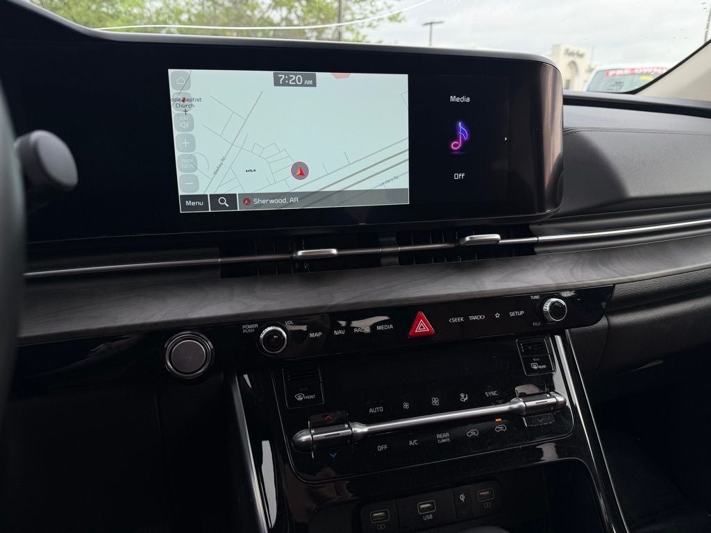 2024 Kia Carnival SX