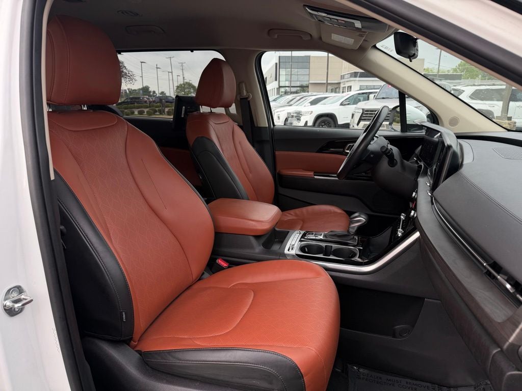 2024 Kia Carnival SX