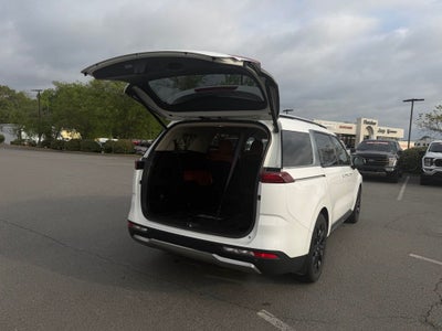 2024 Kia Carnival SX