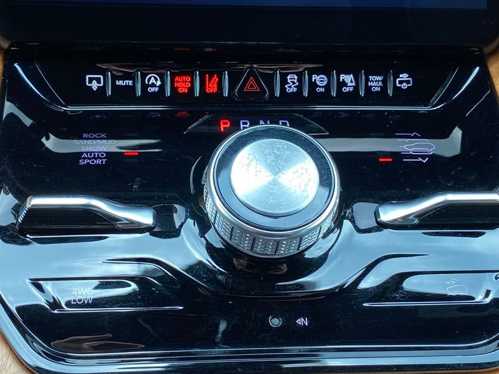 2024 Jeep Grand Wagoneer L Series III