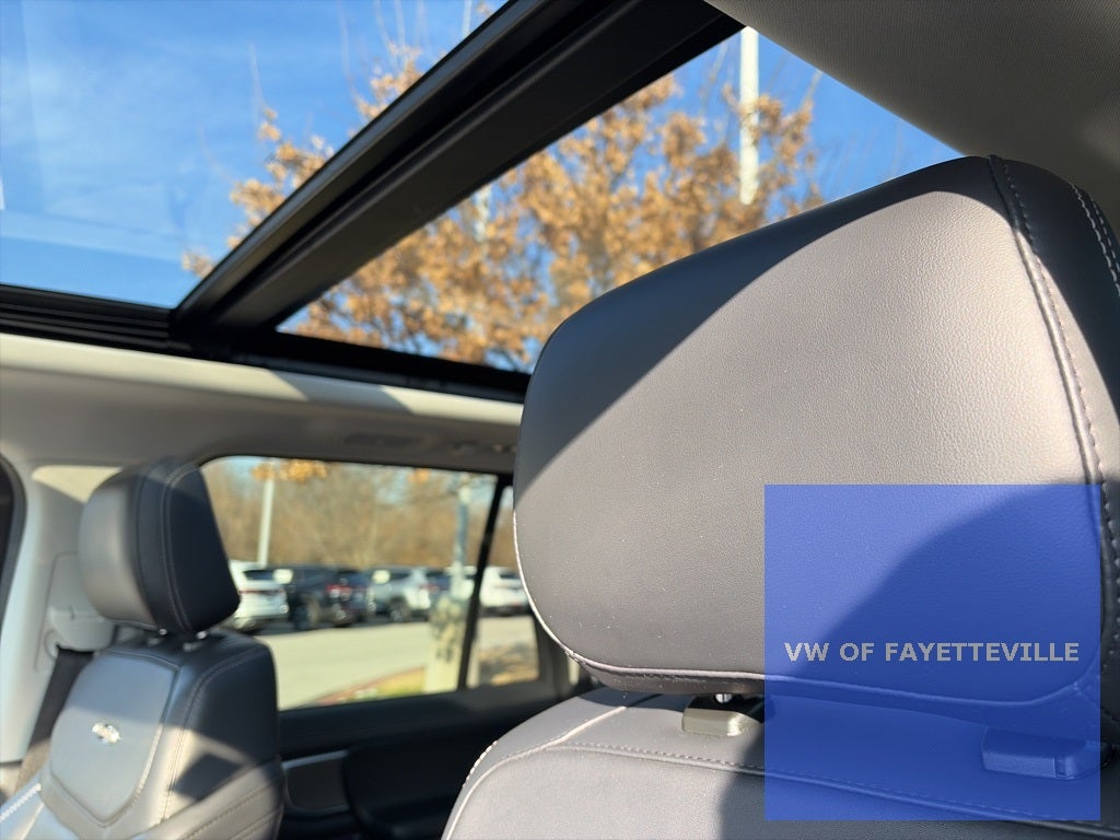 2025 Ford Expedition Max Platinum CLEAN 1-OWNER CARFAX