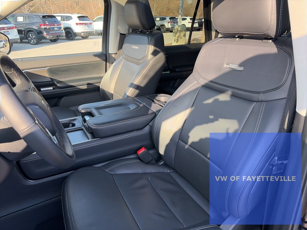 2025 Ford Expedition Max Platinum CLEAN 1-OWNER CARFAX