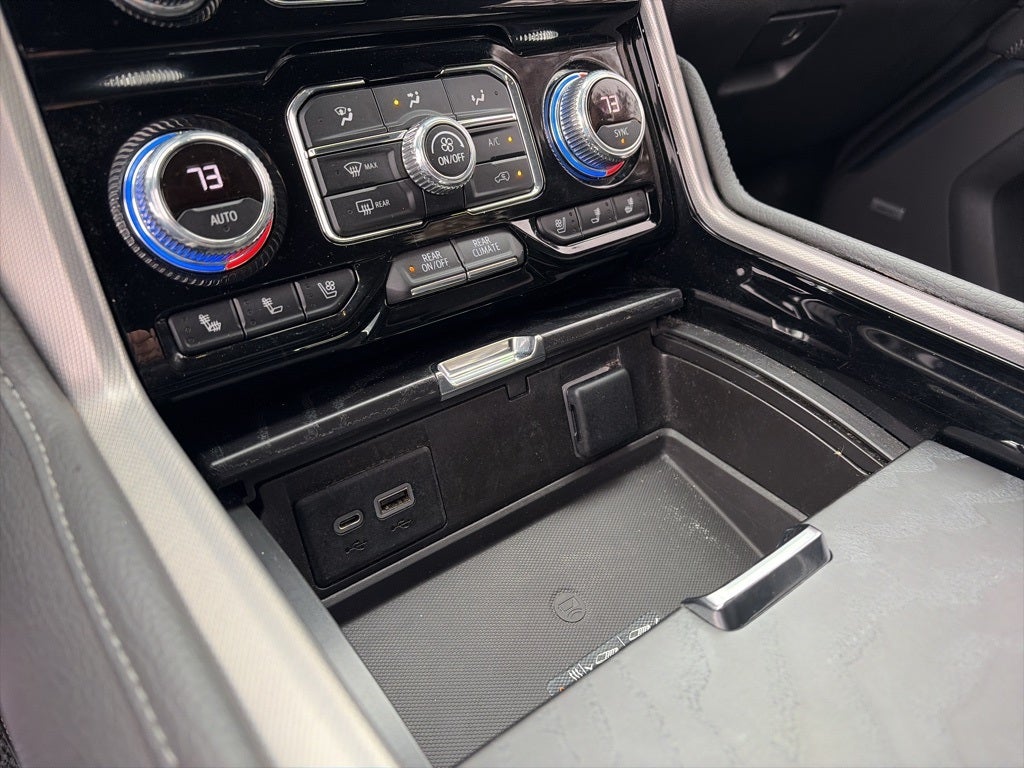 2022 GMC Yukon XL Denali AWD BLACKOUT