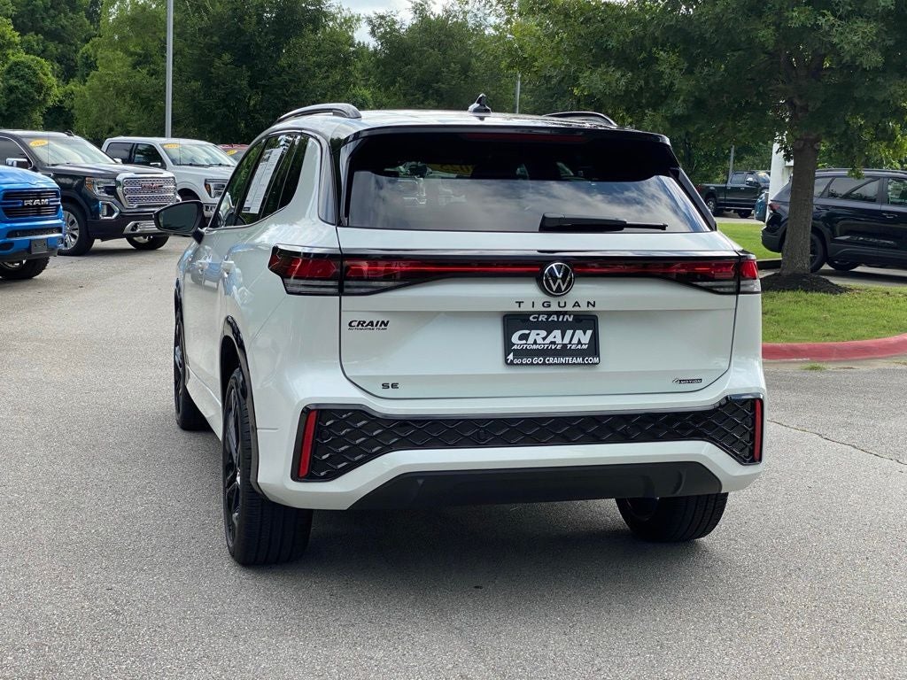 2025 Volkswagen Tiguan 2.0T SE R-Line Black