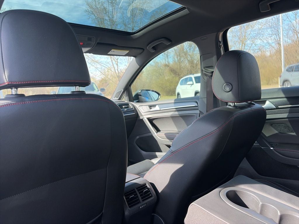 2016 Volkswagen Golf GTI SE w/Performance Package