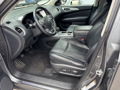 2020 Nissan Pathfinder SL