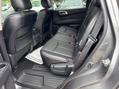 2020 Nissan Pathfinder SL