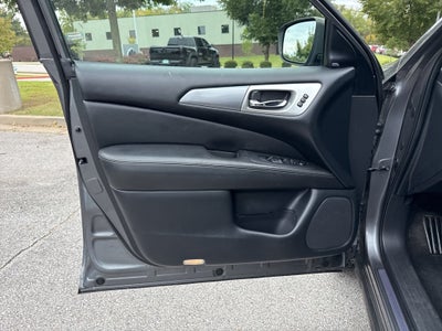 2020 Nissan Pathfinder SL