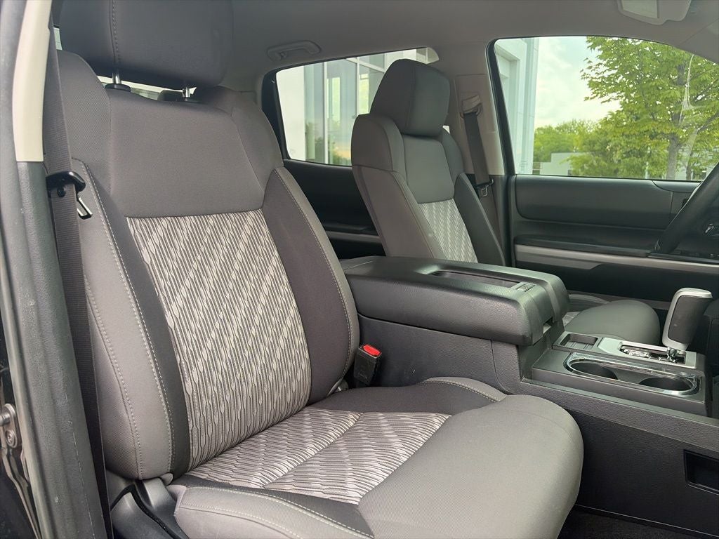 2018 Toyota Tundra SR5 5.7L V8 CLEAN CARFAX, BFGoodrich A/T Tires