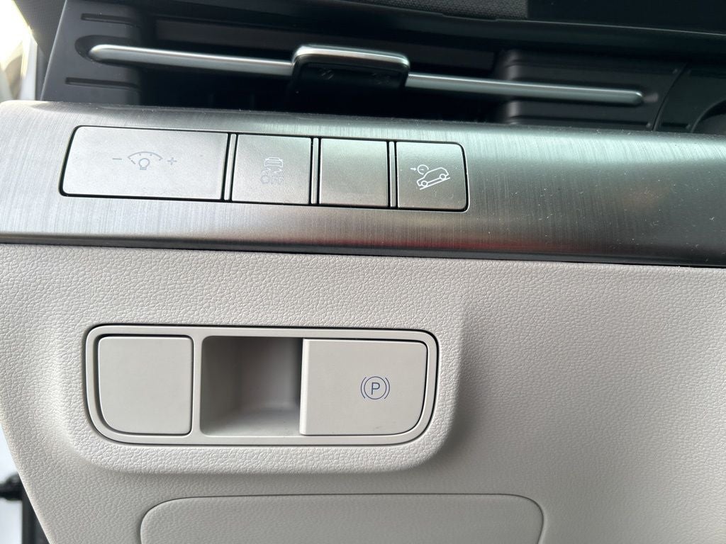 2025 Hyundai KONA SEL GREAT GAS MILEAGE, LOW PAYMENTS!