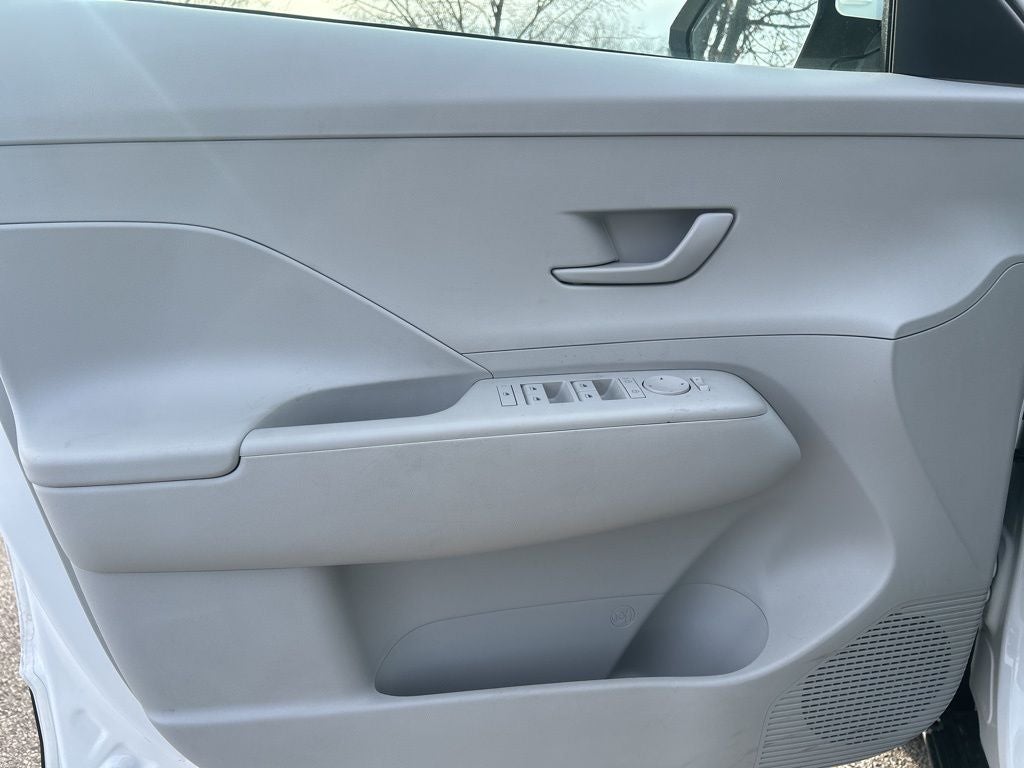 2025 Hyundai KONA SEL GREAT GAS MILEAGE, LOW PAYMENTS!