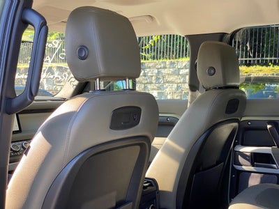 2021 Land Rover Defender 110 SE