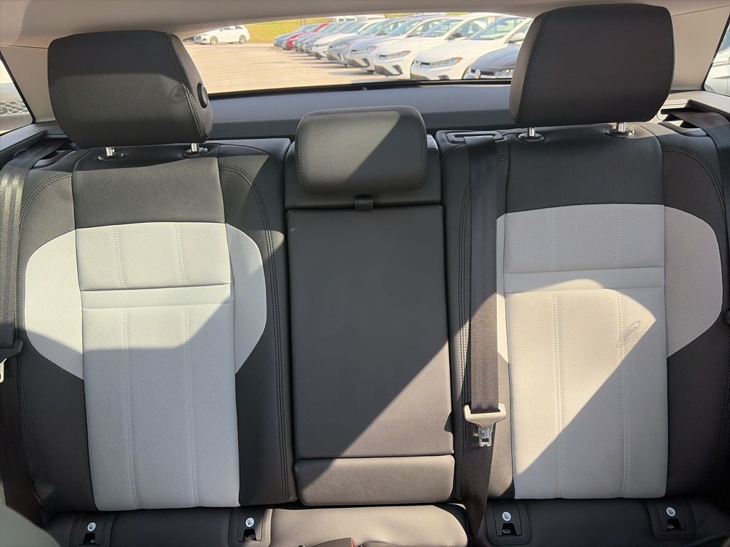 2023 Land Rover Range Rover Evoque R-Dynamic SE 1OWNER GREAT SERVICE RECORDS... AWESOME!!