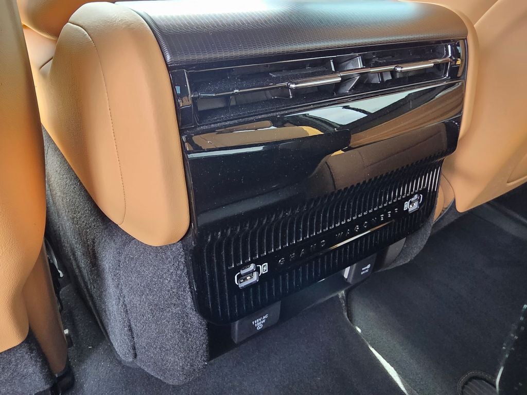 2025 Jeep Grand Wagoneer Series III