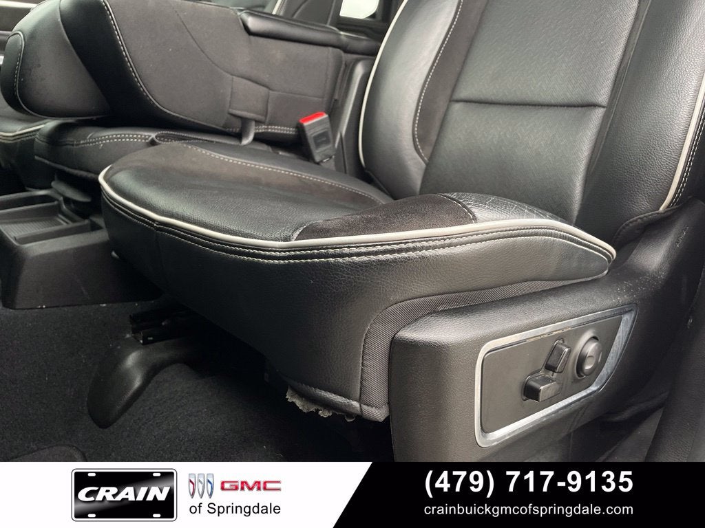 2025 RAM 1500 Laramie Dual–Pane Panoramic Sunroof
