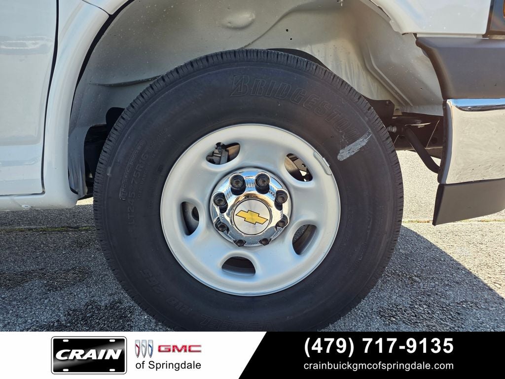 2024 Chevrolet Express 3500 Work Van Cargo