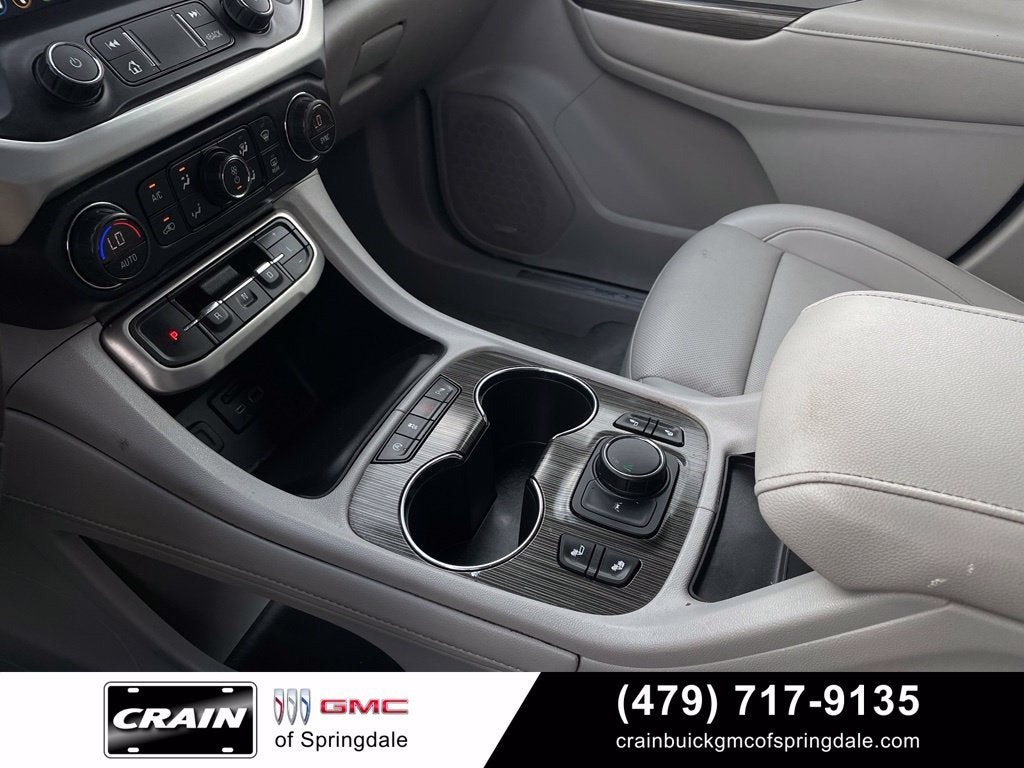 2023 GMC Acadia SLT
