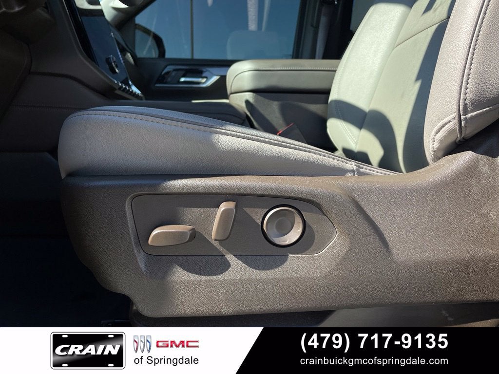 2025 GMC Yukon Elevation