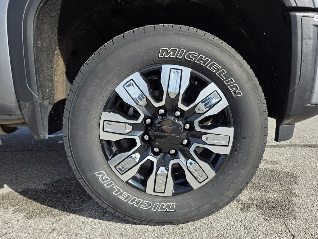 2024 GMC Sierra 2500HD Denali
