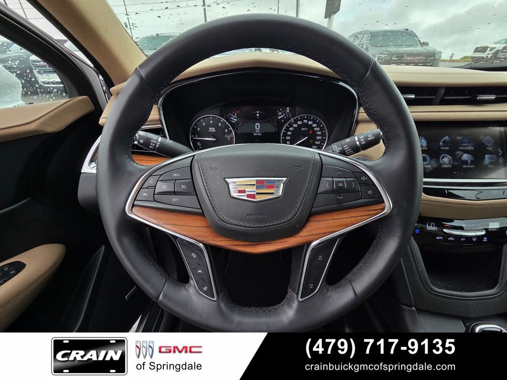 2018 Cadillac XT5 Platinum NEW TIRES/ CLEAN CARFAX/ LOW MILES