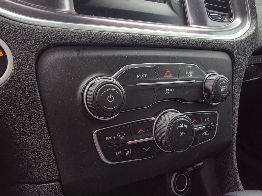 2017 Dodge Charger SE