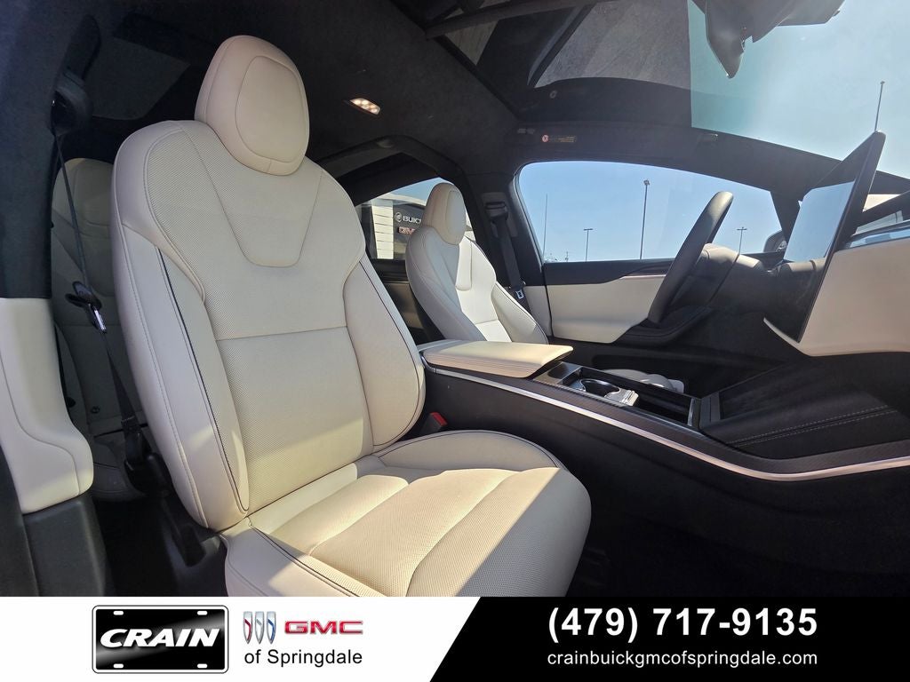2022 Tesla Model X Plaid 6-Seat / Full Self-Driving