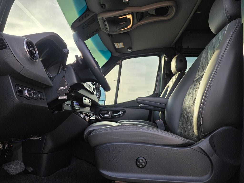 2021 Mercedes-Benz Sprinter 2500 Crew 144 WB