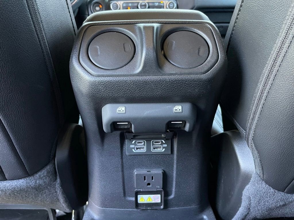 2021 Jeep Wrangler Unlimited Sahara Altitude