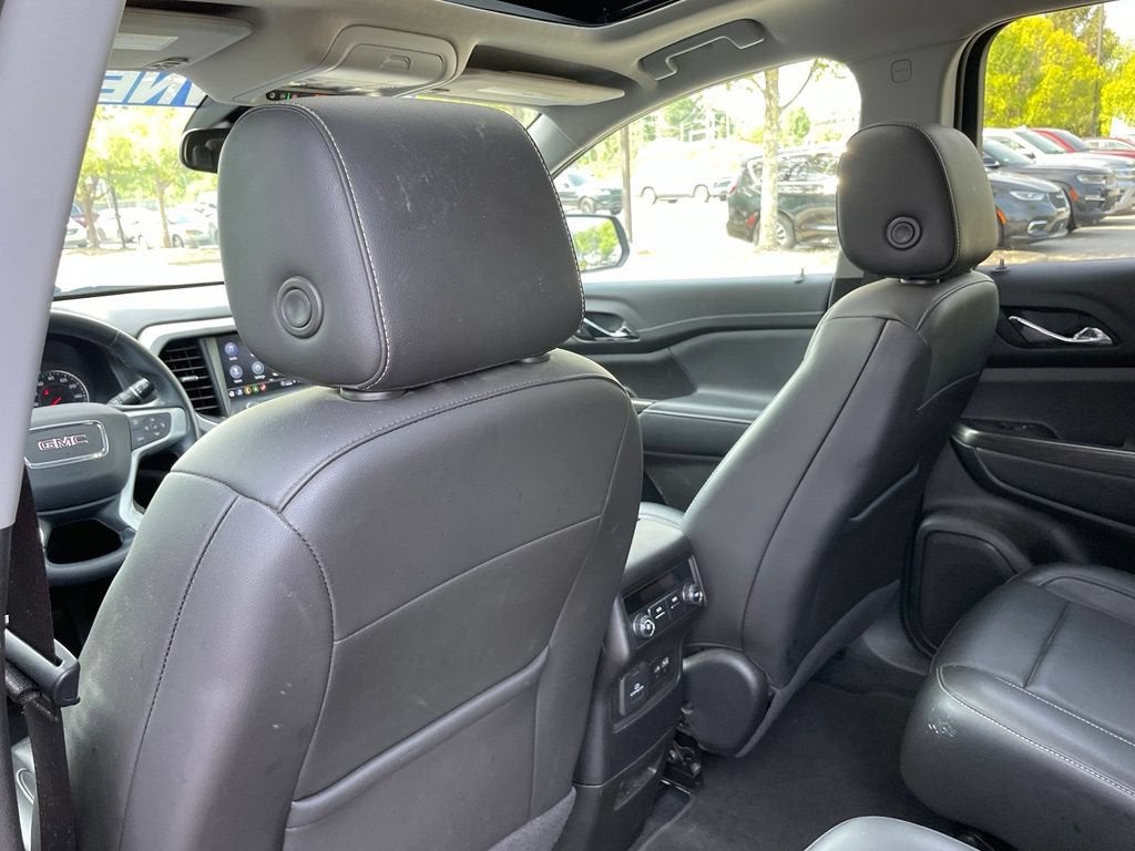 2023 GMC Acadia SLT