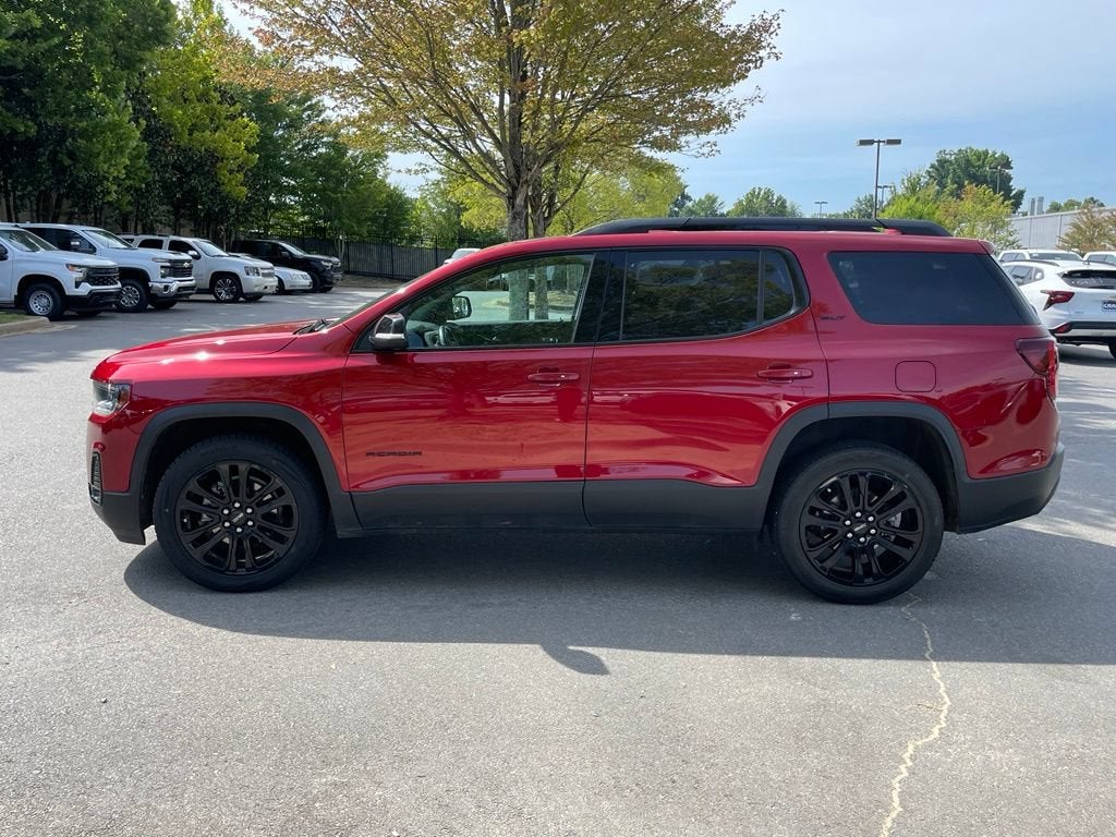 2023 GMC Acadia SLT