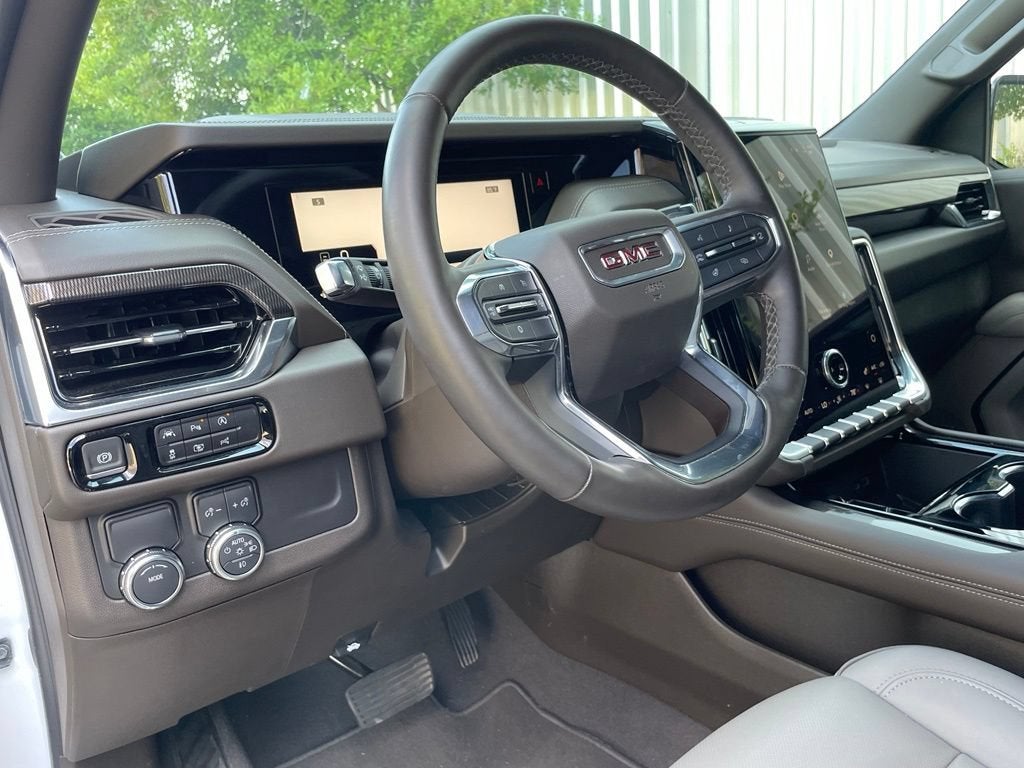 2025 GMC Yukon Elevation