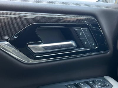 2025 GMC Yukon Elevation