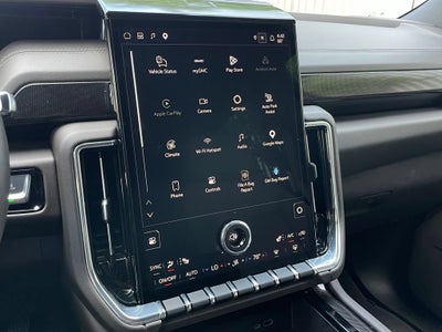 2025 GMC Yukon Elevation
