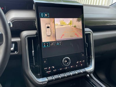 2025 GMC Yukon Elevation