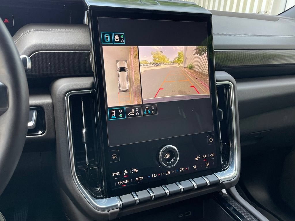 2025 GMC Yukon Elevation