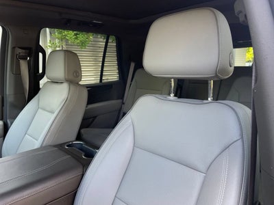 2025 GMC Yukon Elevation