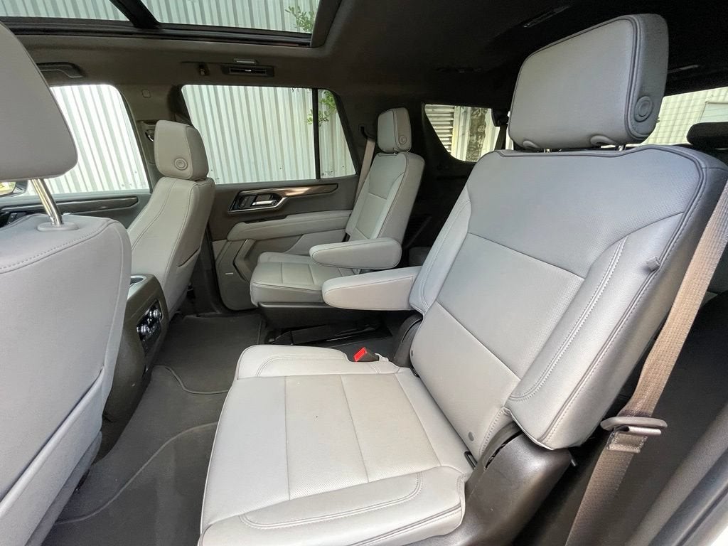 2025 GMC Yukon Elevation