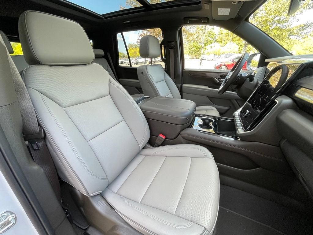 2025 GMC Yukon Elevation