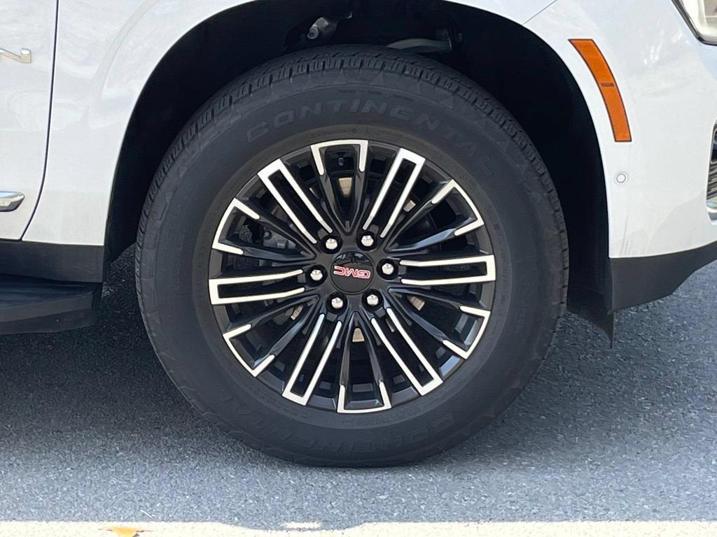 2025 GMC Yukon Elevation
